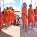 Vídeo: esposas e detentos transferidos para Manaus trocam juras de paixão: ‘vou voltar, meu amor’