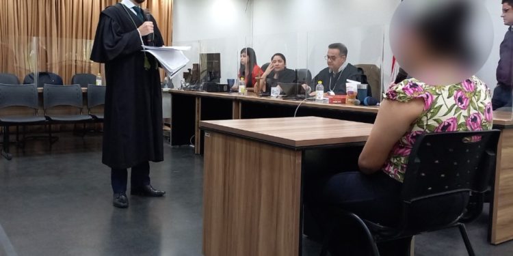 Professora é condenad@ a mais de 16 anos de prisã0 por e$tupr0 de alunos em Itacoatiara