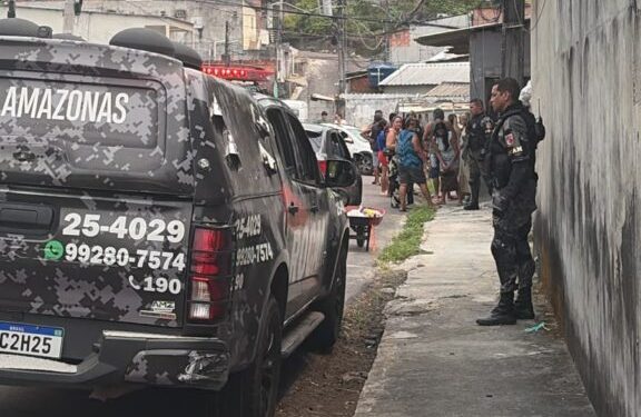 Agora: Homem p3rde a cabeça e mantém esposa e filho como r3féns no bairro Cidade Nova