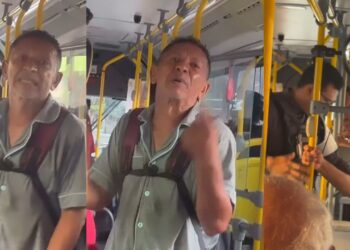 Vídeo: Passageiro surta dentro de ônibus, ofende pessoas e é retirado por policial em Manaus