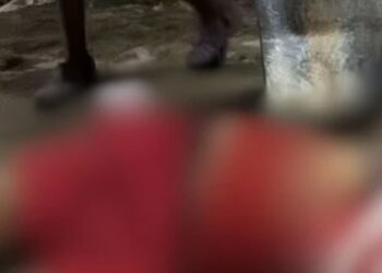 Homem é at4cado dentro de campo, tenta correr, mas acaba m0rt0 a tir0s em Manaus