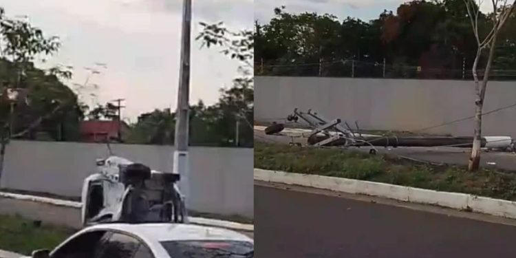 Pickup bate em carro, arrasta veículo e derruba muro durante acidente na Ponta Negra