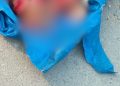 Na avenida Margarita, corpo esqu4rtej4d0 é encontrado em lona azul com bilhete: veja